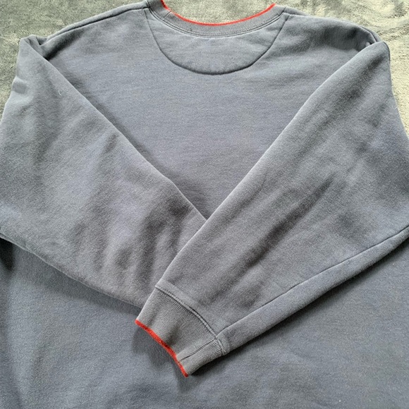 Rod and Bass sweater size medium - Picture 2 of 2